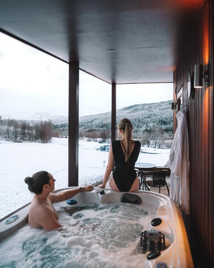 شقة Frances' Sketch Pad With Hot Tub فورت ويليام المظهر الخارجي الصورة